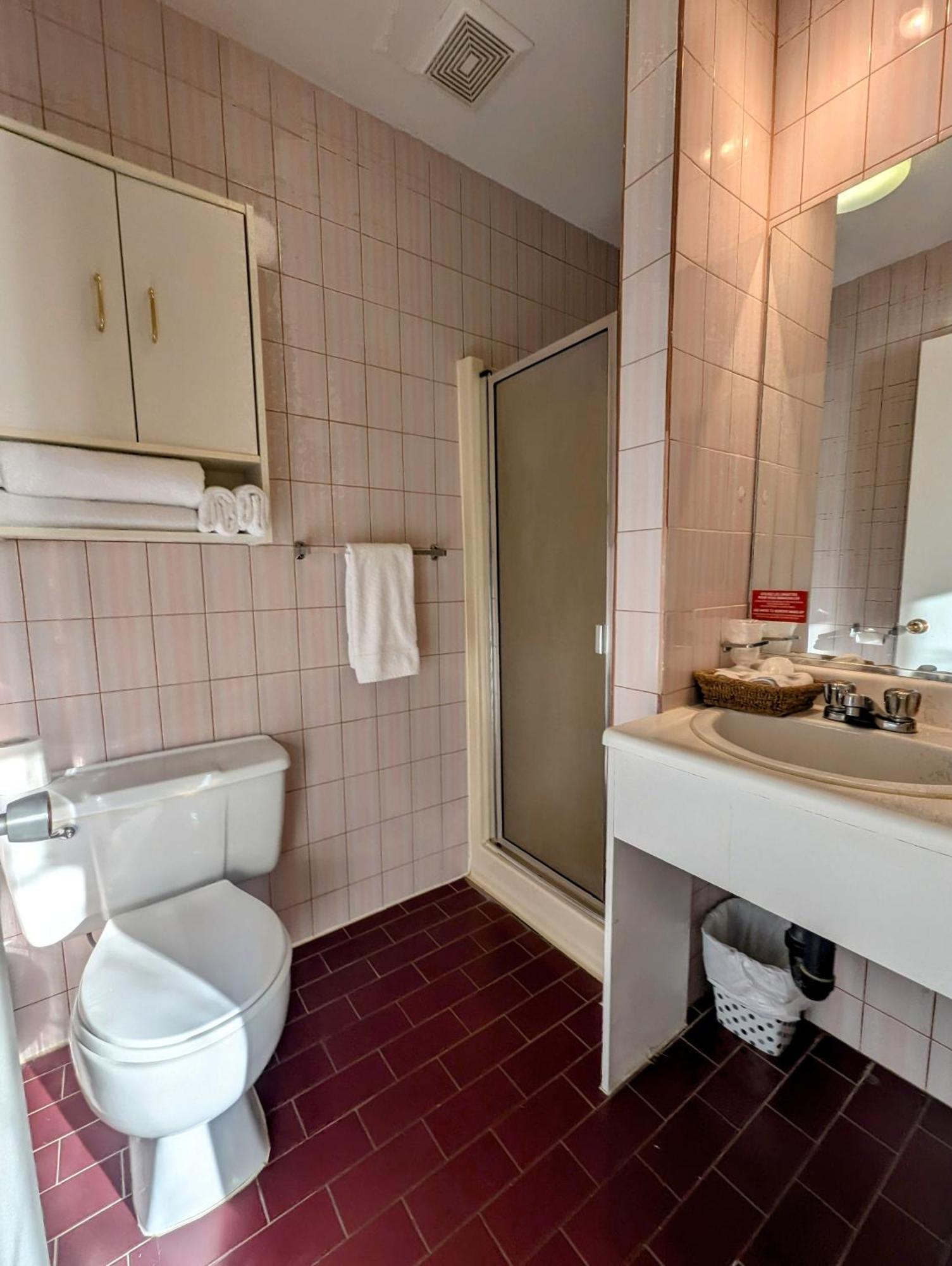 Motel Des Pentes Et Suites Saint-Sauveur-des-Monts Dış mekan fotoğraf